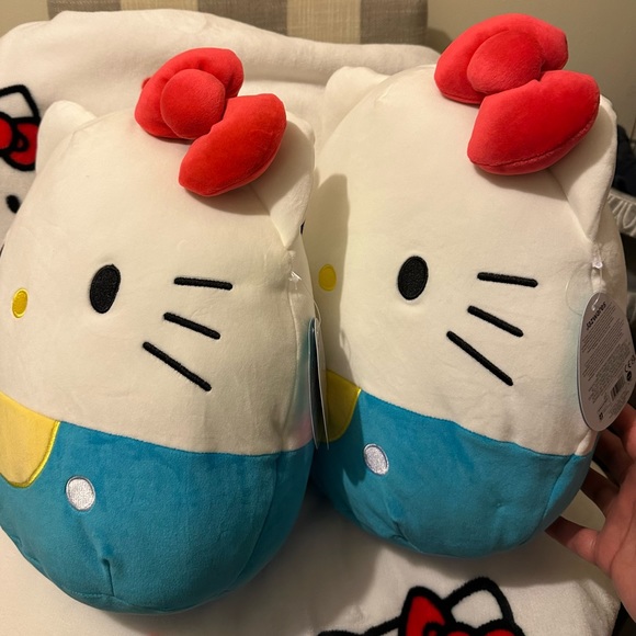 Hello Kitty 12” Blue Squishmallows - Picture 2 of 11